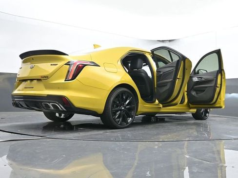 Used 2024 Cadillac CT4 V w/ LPO, ONYX Package image 73