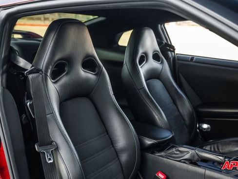 Used 2015 Nissan GT-R Premium image 79
