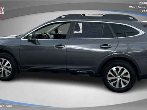 Used 2021 Subaru Outback Premium image 8