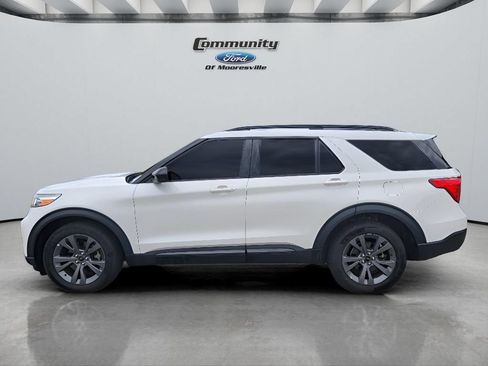Used 2022 Ford Explorer XLT w/ Equipment Group 202A AWD/4WD image 5