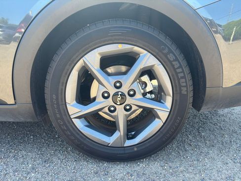 Used 2025 Kia K4 FWD image 29