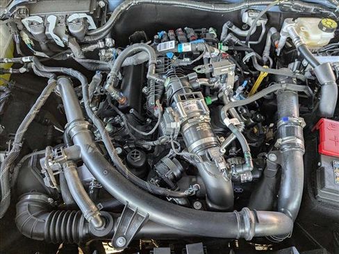 Used 2025 Ford Bronco Badlands image 24