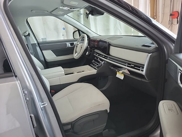 Used 2026 Hyundai Santa Fe SE FWD image 10