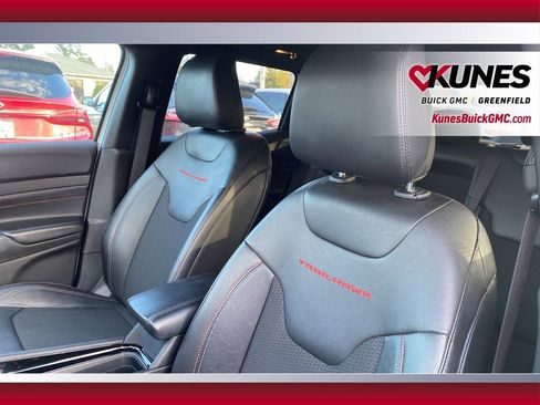 Used 2024 Jeep Compass Trailhawk image 17
