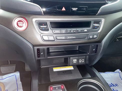 Used 2022 Honda Passport TrailSport image 23