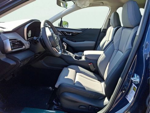 Used 2025 Subaru Outback Limited AWD/4WD image 8