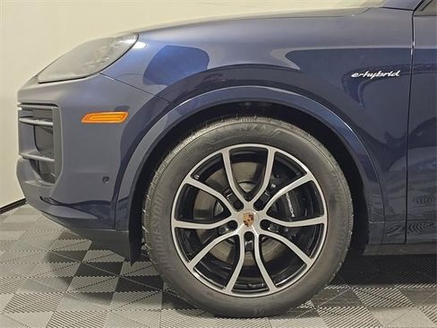 New 2026 Porsche Cayenne E-Hybrid image 11