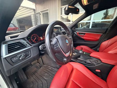 Used 2017 BMW 340i Sedan w/ Technology Package image 22