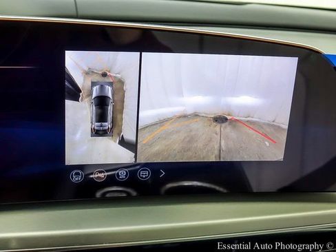 New 2026 Cadillac Lyriq Signature Luxury image 15