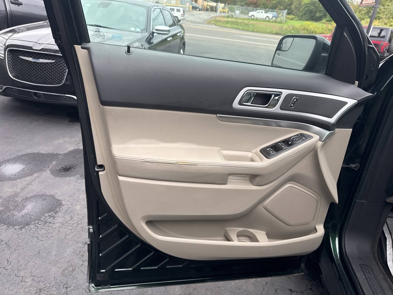Used 2013 Ford Explorer XLT AWD/4WD image 12