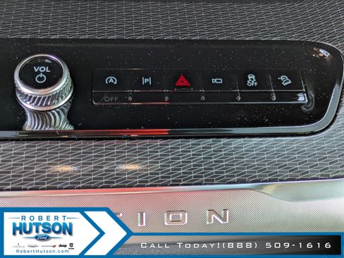 New 2026 Ford Expedition Platinum w/ Stealth Performance Package AWD/4WD image 31