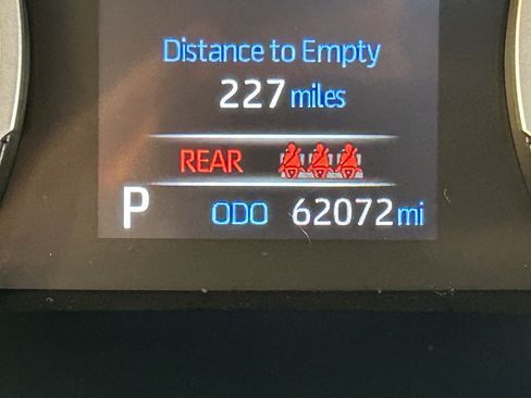 Certified 2022 Toyota RAV4 XLE Premium image 27