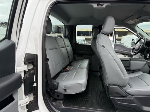 New 2025 Ford F350 XL w/ XL Chrome Package image 25