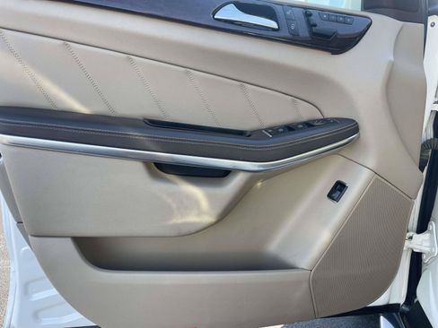 Used 2014 Mercedes-Benz GL 450 4MATIC image 18