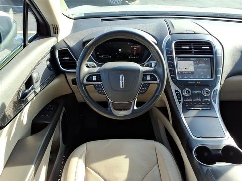 Used 2020 Lincoln Nautilus Reserve image 7