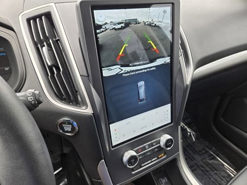 Certified 2024 Ford Edge SEL w/ Convenience Package AWD/4WD image 11
