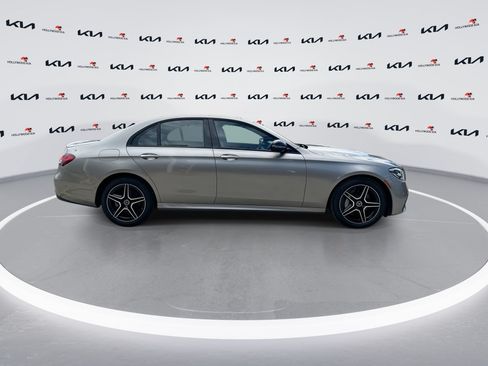 Used 2023 Mercedes-Benz E 350 4MATIC Sedan image 9