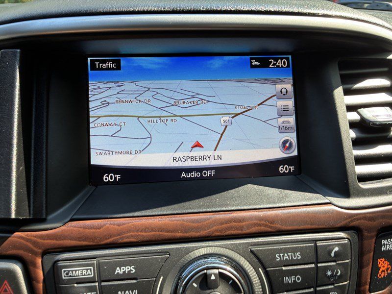 Used 2019 Nissan Pathfinder Platinum AWD/4WD image 16