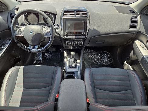 Used 2025 Mitsubishi Outlander Sport SE AWD/4WD image 16