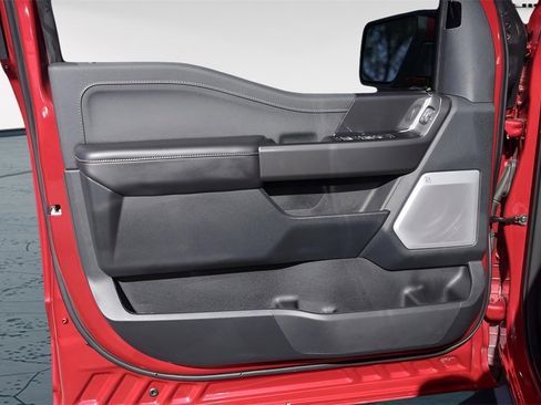 Used 2025 Ford F150 Lariat w/ Equipment Group 502A High image 27