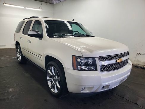 Used 2014 Chevrolet Tahoe LTZ RWD image 3