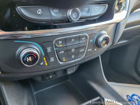 Certified 2020 Chevrolet Traverse LT image 14