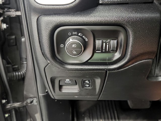 Used 2020 RAM 1500 Laramie AWD/4WD image 31