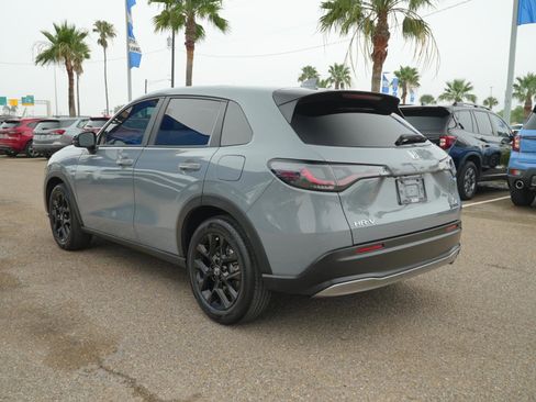 Used 2024 Honda HR-V Sport image 9