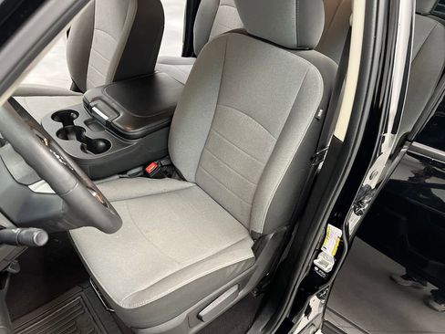 Used 2024 RAM 1500 Classic SLT image 9