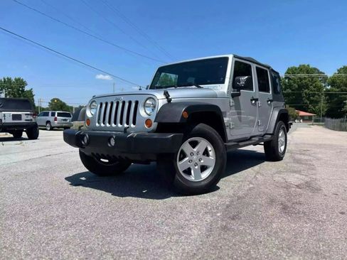 Used 2007 Jeep Wrangler Unlimited Sahara image 2