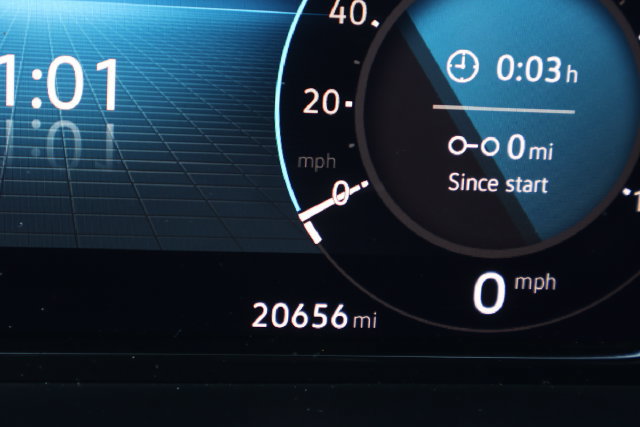Certified 2024 Volkswagen Atlas Cross Sport SE FWD image 2
