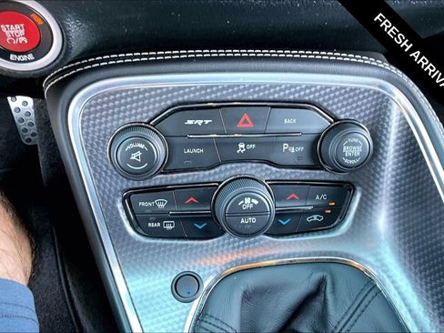 Used 2016 Dodge Challenger SRT Hellcat RWD image 15