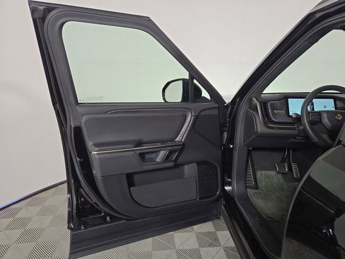 Used 2024 Rivian R1S Adventure AWD/4WD image 16