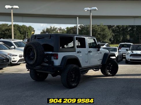 Used 2016 Jeep Wrangler Unlimited Rubicon AWD/4WD image 6