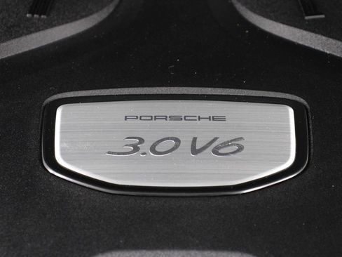 Certified 2023 Porsche Cayenne Platinum Edition AWD/4WD image 27