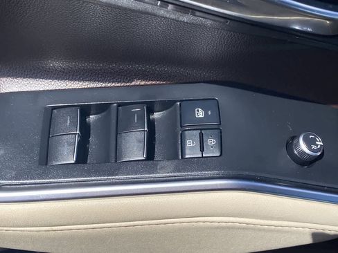 Used 2021 Toyota Highlander Platinum AWD/4WD image 13
