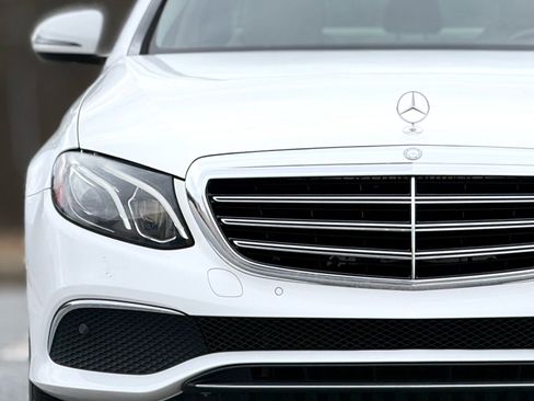 Used 2017 Mercedes-Benz E 300 image 13