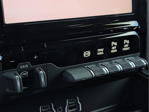 New 2026 RAM 2500 Laramie w/ Night Edition image 15