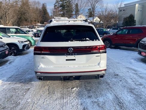 New 2026 Volkswagen Atlas Peak Edition image 5