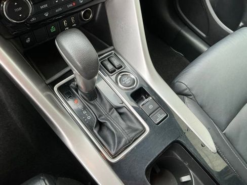 Used 2022 Mitsubishi Eclipse Cross SEL AWD/4WD image 17
