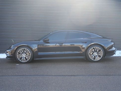 Used 2021 Porsche Taycan image 2