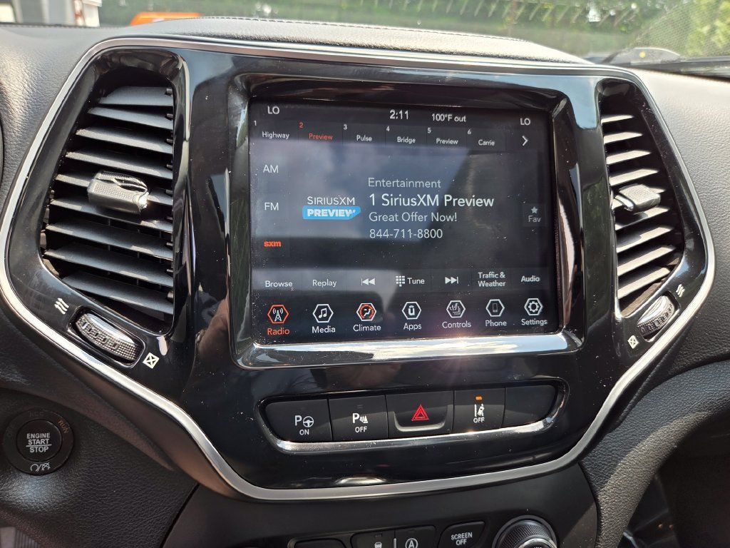 Used 2021 Jeep Cherokee Limited AWD/4WD image 15