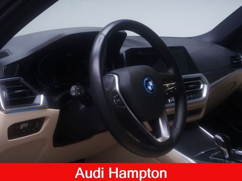 Used 2022 BMW 330e xDrive w/ Convenience Package AWD/4WD image 25