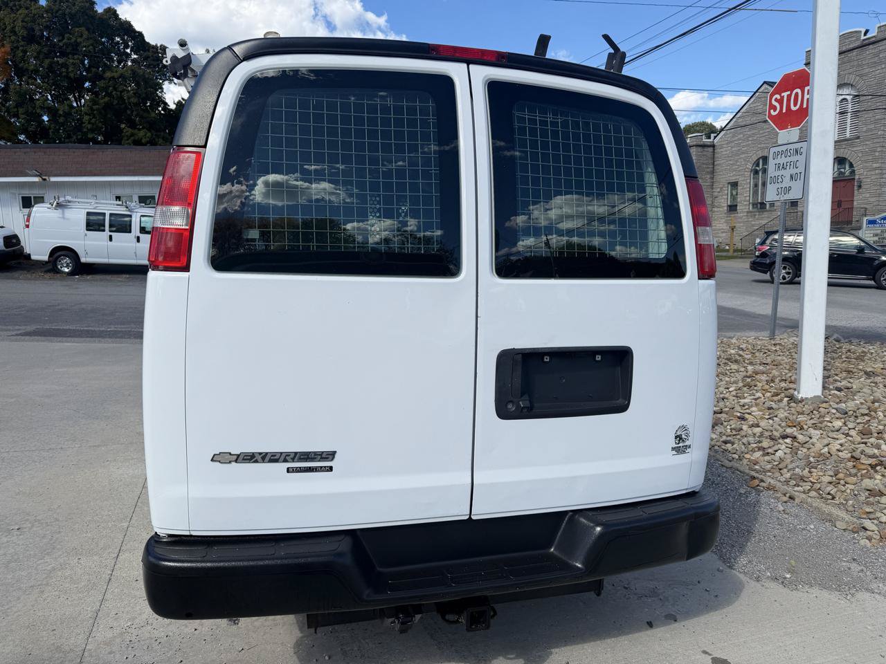 Used 2015 Chevrolet Express 2500 RWD image 9
