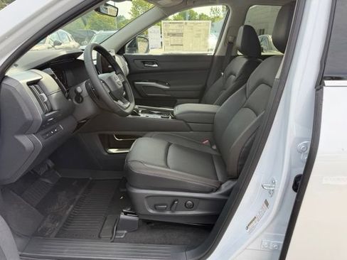 New 2026 Nissan Pathfinder SL AWD/4WD image 17