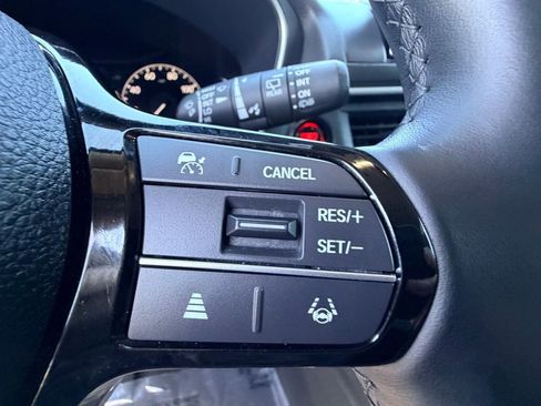Certified 2025 Honda Pilot Touring image 24
