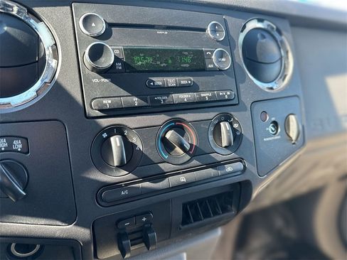 Used 2009 Ford F250 XLT image 17