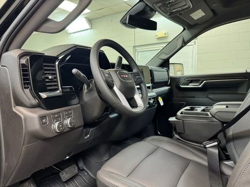 New 2026 GMC Sierra 1500 SLT AWD/4WD image 14