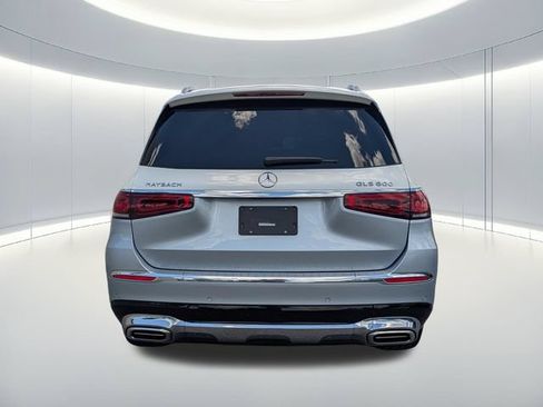 Used 2023 Mercedes-Benz Maybach GLS 600 4MATIC image 4
