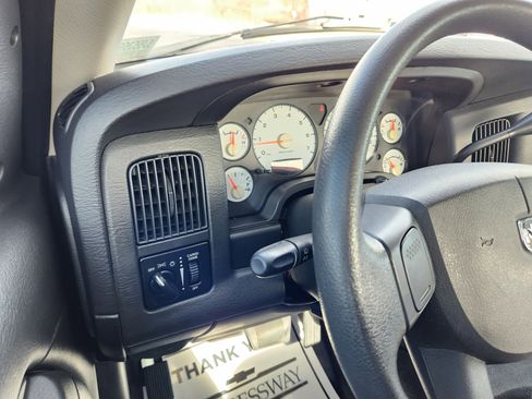 Used 2005 Dodge Ram 1500 Truck ST image 17